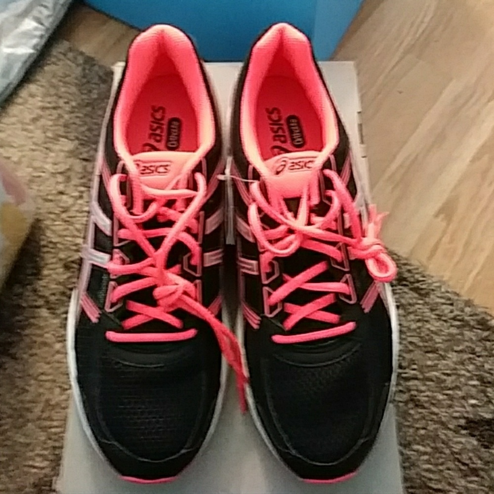 Asics gym shoes